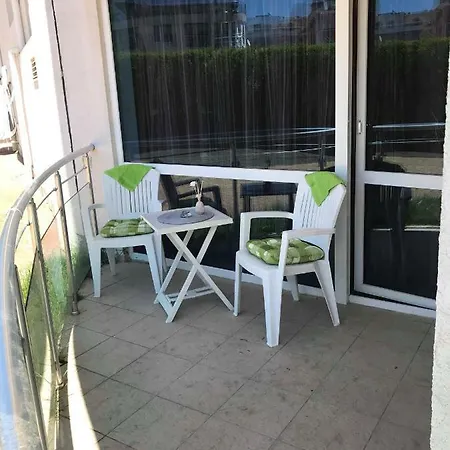 Sunny Relax & Апартаменты *