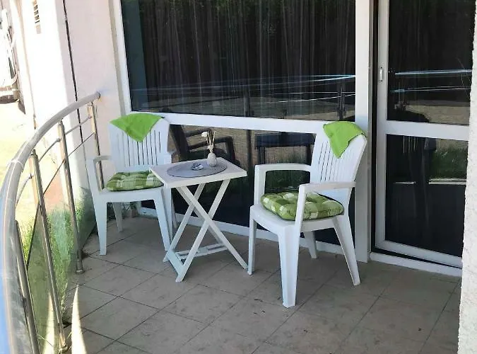 Sunny Relax & Апартаменты *